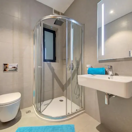 Fabulous In Pendergardens St Julians With Jacuzzi * Saint Julian's